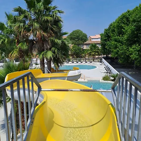 Joli Climatise 6 Personnes Joli A Κάμπινγκ Agde
